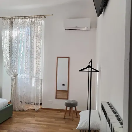 招待所 Kalida Space - Matrimoniale 斯培西亚